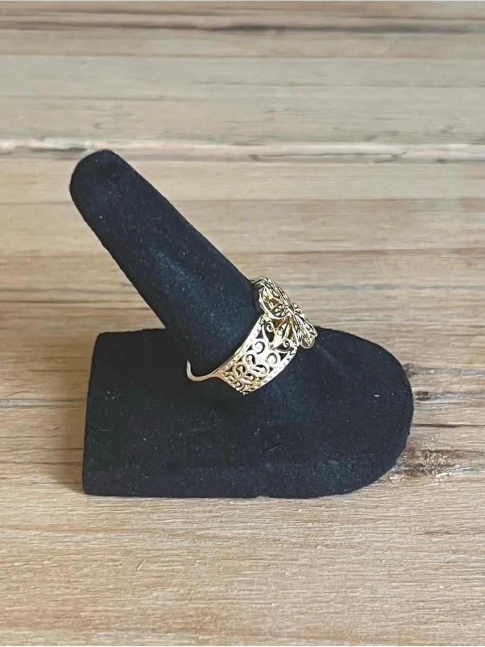 Gold Tone Floral Filigree Fashion Ring-NWOT-Size 7.5